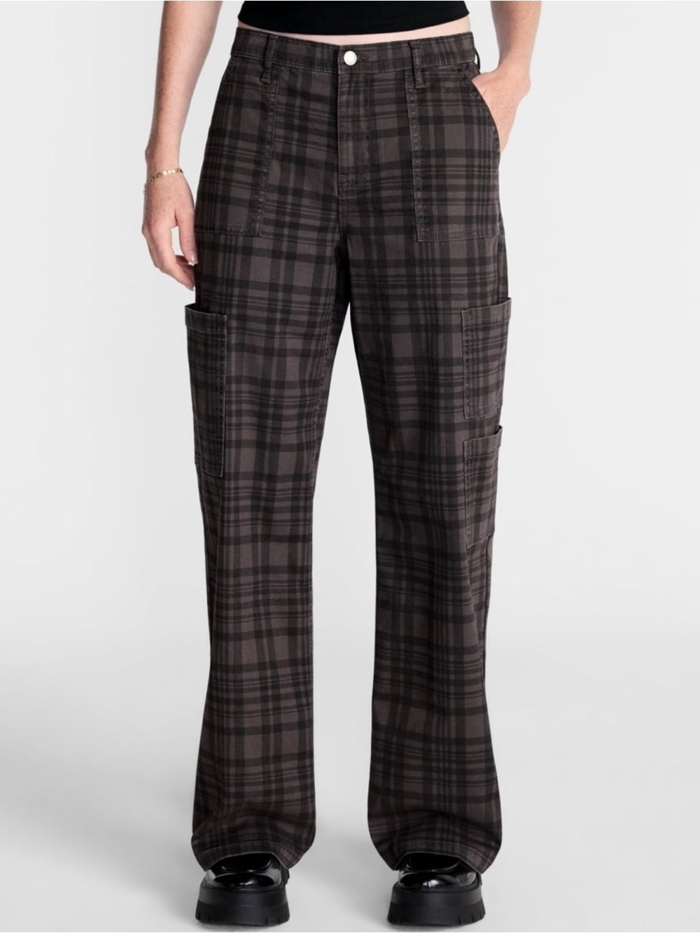No Boundaries Brown Plaid Wide-Leg Cargo Pants